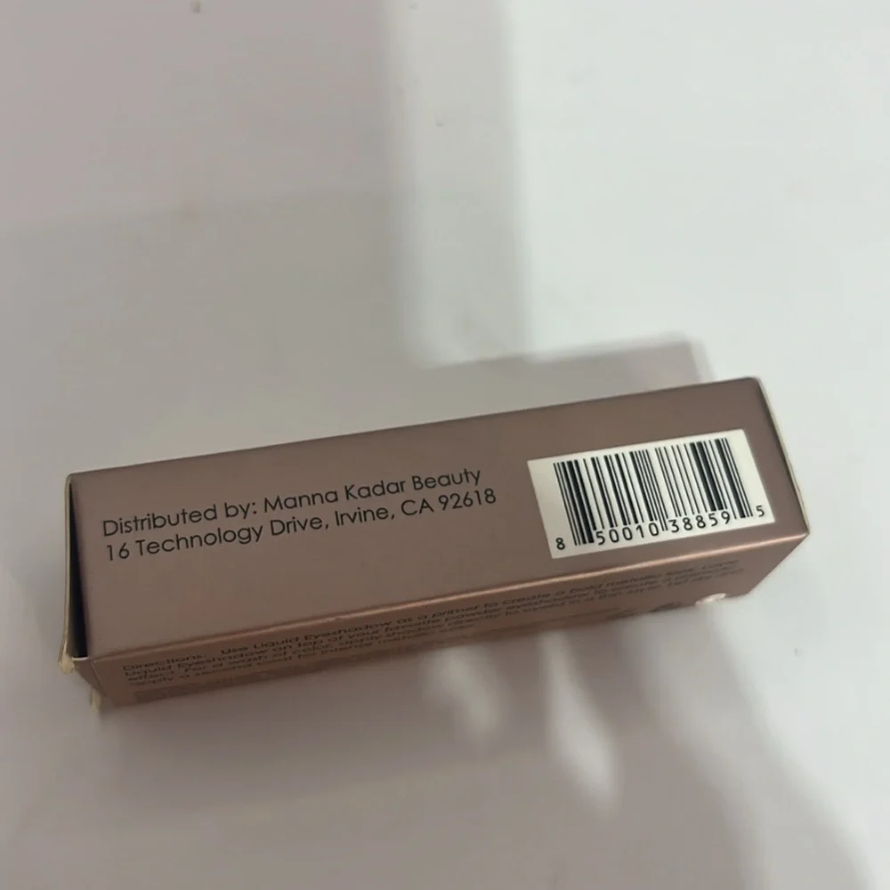 Manna Kadar Liquid Eyeshadow – Cosmic | Shimmering Long-Wear Eye Color